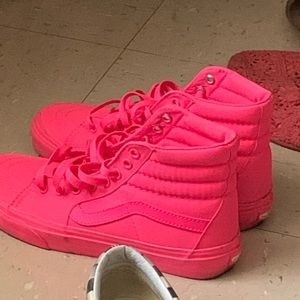 Hot pink vans sk8 hi